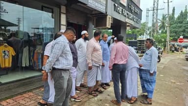 ಭಟ್ಕಳ: ತೆಂಗಿನಗುಂಡಿ ಕ್ರಾಸ್ ರಸ್ತೆಯ ಶೋಚನೀಯ ಸ್ಥಿತಿ, ಮದೀನಾ ವೆಲ್ಫೇರ್ ಸೊಸೈಟಿಯಿಂದ ಮನವಿ ಪತ್ರ&nbsp;ಸಲ್ಲಿಕೆ