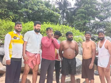 ಮಲ್ಪೆ: ಸಮುದ್ರದ ಅಲೆಗಳಿಗೆ ಮಗುಚಿ ಬಿದ್ದ ದೋಣಿ; ನಾಲ್ವರು ಮೀನುಗಾರರ&nbsp;ರಕ್ಷಣೆ