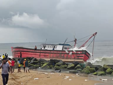 Engine Failure Leads to Fishing Boat Capsizing Near Ullal; 13 Fishermen Swim to Safety, Total Loss Over ₹1.5 Crore