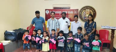 ನಾಯಕವಾಡಿಯ ಅಂಗನವಾಡಿ ಮಕ್ಕಳಿಗೆ ಶ್ರೀ ಚೆನ್ನಬಸವೇಶ್ವರ ಯುವಕ ಮಂಡಲದಿಂದ ಸಮವಸ್ತ್ರ ವಿತರಣೆ