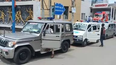 ಶಿವಮೊಗ್ಗ: ತೀವ್ರ ಜ್ವರದಿಂದ ಬಹು ಅಂಗಾಂಗ ವೈಫಲ್ಯ; ಯುವಕನನ್ನು ಝೀರೋ ಟ್ರಾಫಿಕ್ನಲ್ಲಿ ಮಣಿಪಾಲಕ್ಕೆ ಸಾಗಿಸಿದ ಅಂಬ್ಯುಲೆನ್ಸ್